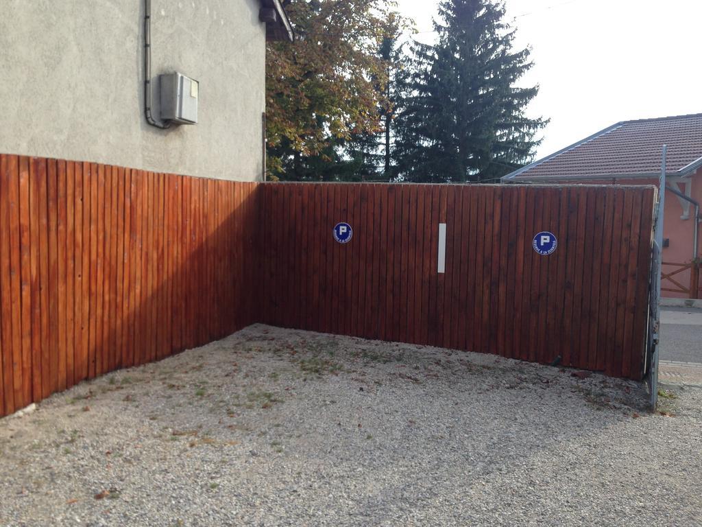 Chambres D Hotes The Resid Perouges Exterior photo